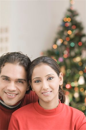 simsearch:630-01491245,k - Portrait of a young couple smiling Stock Photo - Premium Royalty-Free, Code: 630-01491256