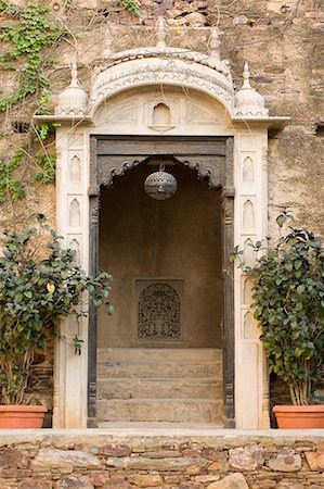 simsearch:630-01708648,k - Entrance of a palace, Neemrana Fort, Neemrana, Alwar, Rajasthan, India Foto de stock - Sin royalties Premium, Código: 630-01708407