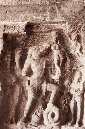 simsearch:630-01707713,k - Statues du dieu hindou sculpté dans une grotte, Ellora, Aurangabad, Maharashtra, Inde Photographie de stock - Premium Libres de Droits, Code: 630-01708993