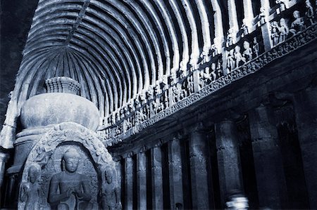 simsearch:630-01708997,k - Statue of Buddha in a cave, Buddhist Chaitya Hall, Ellora, Aurangabad, Maharashtra, India Foto de stock - Sin royalties Premium, Código: 630-01709006