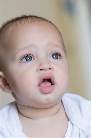 simsearch:630-01709612,k - Close-up of a baby boy looking up Stock Photo - Premium Royalty-Free, Code: 630-01709560