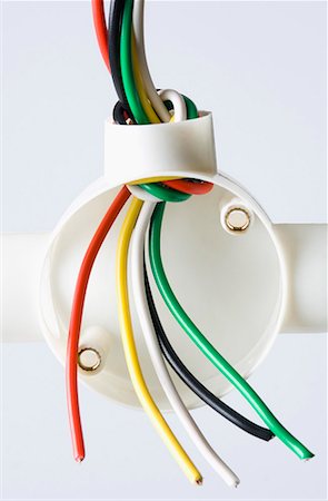 Close-up of unfinished electrical wiring Foto de stock - Sin royalties Premium, Código: 630-01709826