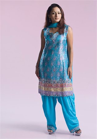 salwar woman portrait - Portrait of a mid adult woman standing in salwar kameez Stock Photo - Premium Royalty-Free, Code: 630-01709985