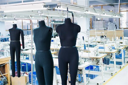 Mannequins in a textile industry Foto de stock - Sin royalties Premium, Código: 630-01874283