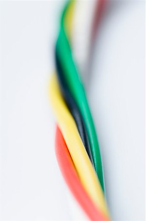 simsearch:630-01875632,k - Gros plan des câbles d'alimentation multicolores Photographie de stock - Premium Libres de Droits, Code: 630-01875591