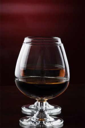Close-up of two glasses of red wine Foto de stock - Sin royalties Premium, Código: 630-01875843