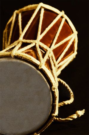 drum (instrument) - Close-up of a monkey drum Foto de stock - Sin royalties Premium, Código: 630-01876056
