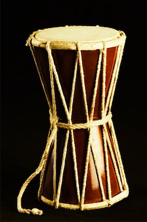drum (instrument) - Close-up of a monkey drum Foto de stock - Sin royalties Premium, Código: 630-01876058