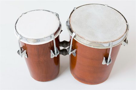 drum (instrument) - Close-up of conga drums Foto de stock - Sin royalties Premium, Código: 630-01876194