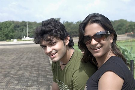 simsearch:630-01490862,k - Side profile of a young couple smiling, Goa, India Stock Photo - Premium Royalty-Free, Code: 630-01876702