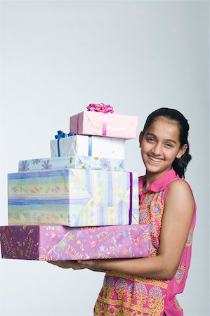 simsearch:630-02220251,k - Porträt von ein junges Mädchen mit Geschenken Stockbilder - Premium RF Lizenzfrei, Bildnummer: 630-02219277