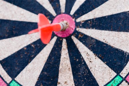 darts and target - Close-up of a dart on a dartboard Stock Photo - Premium Royalty-Free, Code: 630-02220070