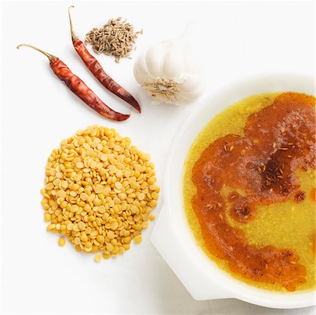 soup garnish - Close-up of lentil soup served in a bowl with its ingredients Stock Photo - Premium Royalty-Free, Code: 630-02220166