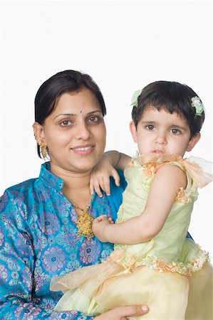 simsearch:630-02220251,k - Porträt einer Frau mittleren Alters mit ihrer Tochter und Lächeln Stockbilder - Premium RF Lizenzfrei, Bildnummer: 630-02220379