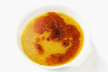 simsearch:630-01875676,k - Close-up of lentil soup served in a bowl Foto de stock - Royalty Free Premium, Número: 630-02220575