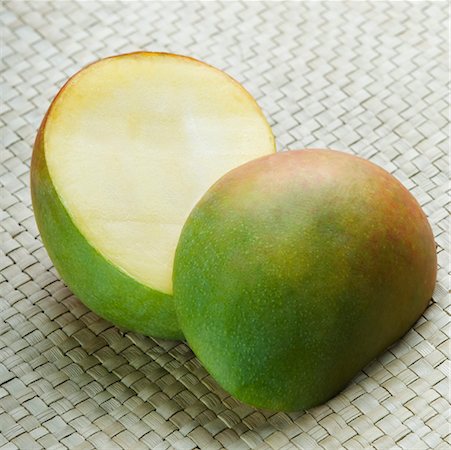 Close-up of mango slices Foto de stock - Sin royalties Premium, Código: 630-02221019
