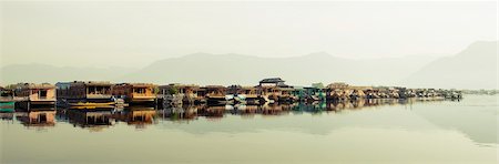 simsearch:630-03479342,k - Houseboats in a lake, Dal Lake, Srinagar, Jammu and Kashmir, India Stock Photo - Premium Royalty-Free, Code: 630-03479336