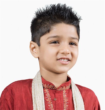 simsearch:655-03457974,k - Nahaufnahme eines jungen tragen eine Sherwani und Lächeln Stockbilder - Premium RF Lizenzfrei, Bildnummer: 630-03479641
