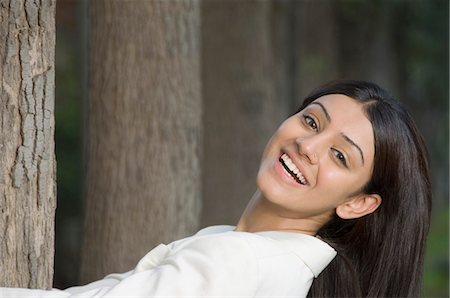 Portrait d'une femme d'affaires souriant Photographie de stock - Premium Libres de Droits, Code: 630-03479845