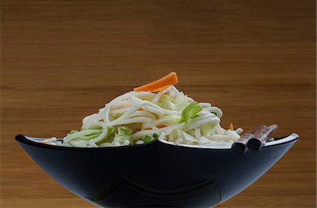 Close-up of noodles in a bowl Foto de stock - Sin royalties Premium, Código: 630-03479997