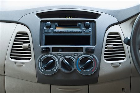 panel - Close-up of the dashboard of a car, Delhi, India Foto de stock - Sin royalties Premium, Código: 630-03480177