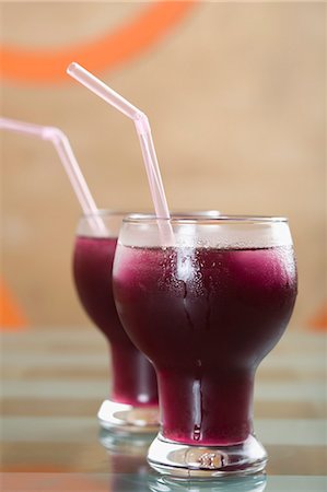 food in cooler - Close-up of black currant cooler glasses Stock Photo - Premium Royalty-Free, Code: 630-03481728