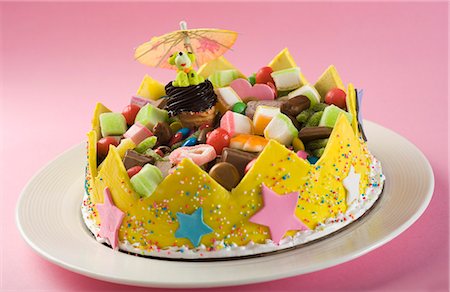 Nahaufnahme eines Kuchens Süßigkeiten Stockbilder - Premium RF Lizenzfrei, Bildnummer: 630-03481730