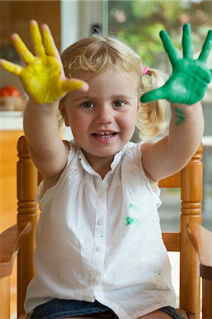 simsearch:632-05604026,k - Little girl with paint on her hands Stock Photo - Premium Royalty-Free, Code: 632-05604112