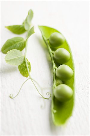 pisello - Fresh peas Fotografie stock - Premium Royalty-Free, Codice: 632-05604452