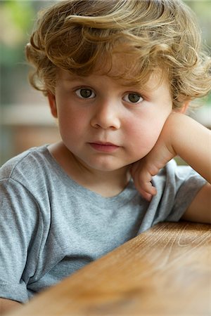 portrait of a young boy - Little boy, portrait Stock Photo - Premium Royalty-Free, Code: 632-05604468