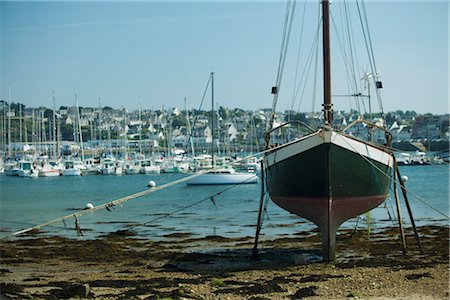 Boats in marina, Camaret-sur-Mer, Finistère, Brittany, France Stock Photo - Premium Royalty-Free, Code: 632-05759674