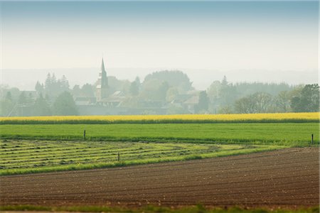 dorf - Ruhige Landschaft, Guilliers, Bretagne, Frankreich Stockbilder - Premium RF Lizenzfrei, Bildnummer: 632-05760057