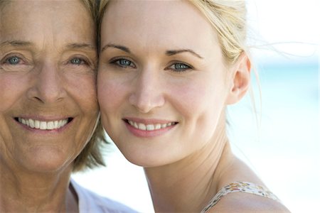 dimpled - Mother with adult daughter, portrait Stock Photo - Premium Royalty-Free, Code: 632-05816075