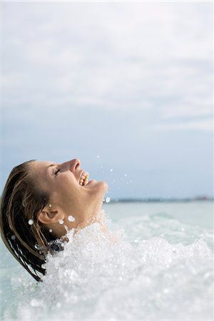 Femme natation Photographie de stock - Premium Libres de Droits, Code: 632-05816239