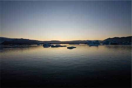 Iceland, Jokulsarlon glacial lagoon at twilight Stock Photo - Premium Royalty-Free, Code: 632-05845005