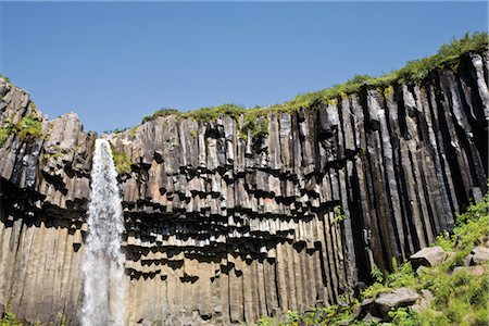 svartifoss waterfall - Svartifoss cascade et basalte colonnes, Parc National de Skaftafell, Islande Photographie de stock - Premium Libres de Droits, Code: 632-05845062