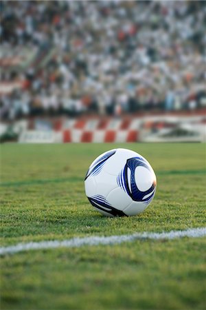 stadium not people - Ballon de soccer Photographie de stock - Premium Libres de Droits, Code: 632-05991727