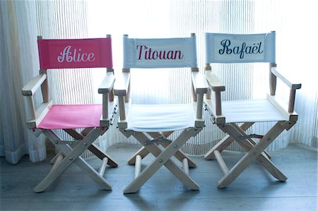 Director's chairs with names embroidered on them Stock Photo - Premium Royalty-Free, Code: 632-05992058