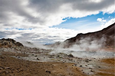 Iceland, Namafjall, fumaroles and mudpots releasing steam and sulfur gas Stock Photo - Premium Royalty-Free, Code: 632-06029920