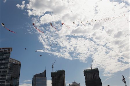 Kites flying above Yantai, Shandang province, China Stock Photo - Premium Royalty-Free, Code: 632-06029994
