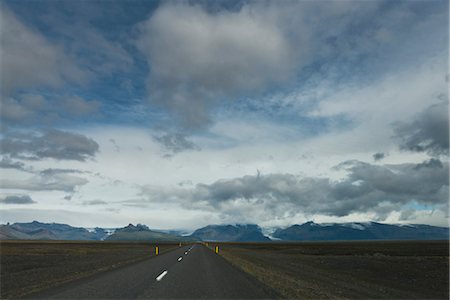 simsearch:633-06355010,k - Route qui traverse le paysage désertique, Islande Photographie de stock - Premium Libres de Droits, Code: 632-06030202