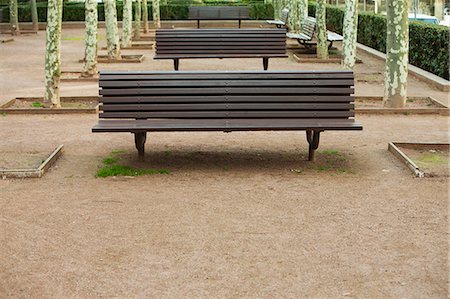 parkbank - Leere Parkbänke Stockbilder - Premium RF Lizenzfrei, Bildnummer: 632-06118358