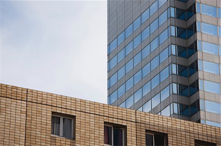 fachada - Modern high rise buildings, cropped Foto de stock - Sin royalties Premium, Código: 632-06118471