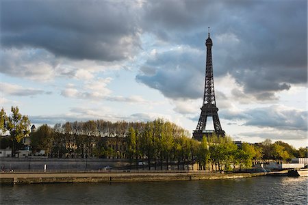 france paris not people - Eiffel Tower viewed from Seine River, Paris, France Stock Photo - Premium Royalty-Free, Code: 632-06118673