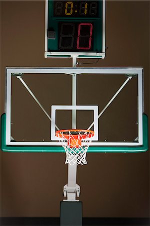 Basketballkorb mit Rückwand und Anzeiger Stockbilder - Premium RF Lizenzfrei, Bildnummer: 632-06317193