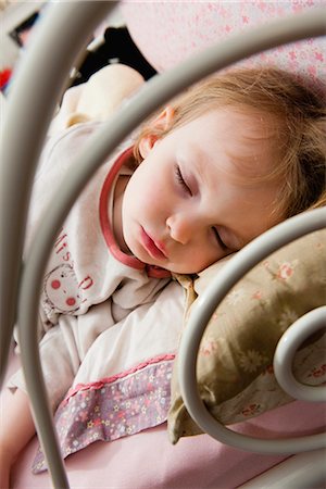 simsearch:632-07674598,k - Little girl napping, close-up Stock Photo - Premium Royalty-Free, Code: 632-06317345