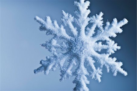 snow christmas nobody - Snowflake decoration Stock Photo - Premium Royalty-Free, Code: 632-06353922