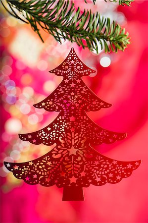 Christmas tree ornament hanging on branch Stock Photo - Premium Royalty-Free, Code: 632-06353956