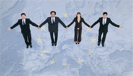 führungspersönlichkeit - Zusammenarbeit zwischen den Regierungschefs der Europäischen Union führt zu wirtschaftlicher Stabilität Stockbilder - Premium RF Lizenzfrei, Bildnummer: 632-06404647
