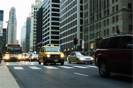 Taxi in downtown Chicago traffic Stock Photo - Premium Royalty-Free, Code: 632-06404723